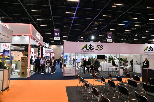 MAU_8700.jpg